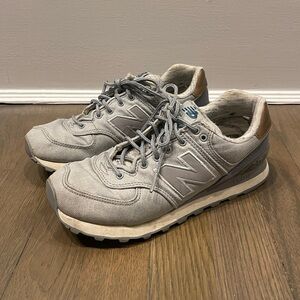 New Balance 574 Classic Sneaker (Size: 6.5)